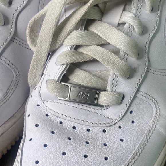 Nike Air Force 1 Womens Size 8.5 Low-Top White Leather Athletic Sneakers - Picture 6 of 11